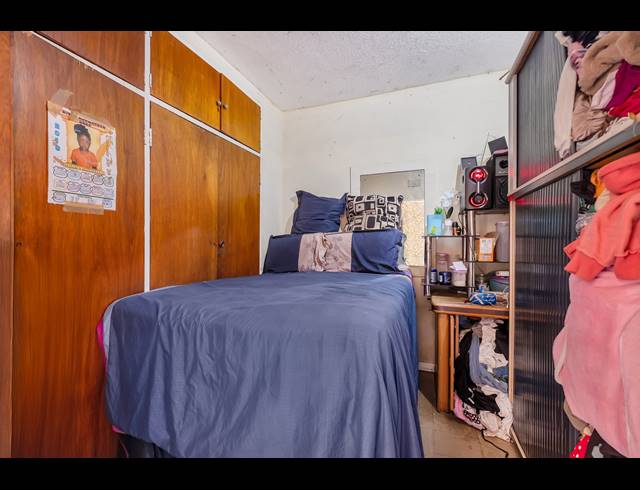 2 BEDROOM APARTMENT FOR SALE IN WINDSOR EAST